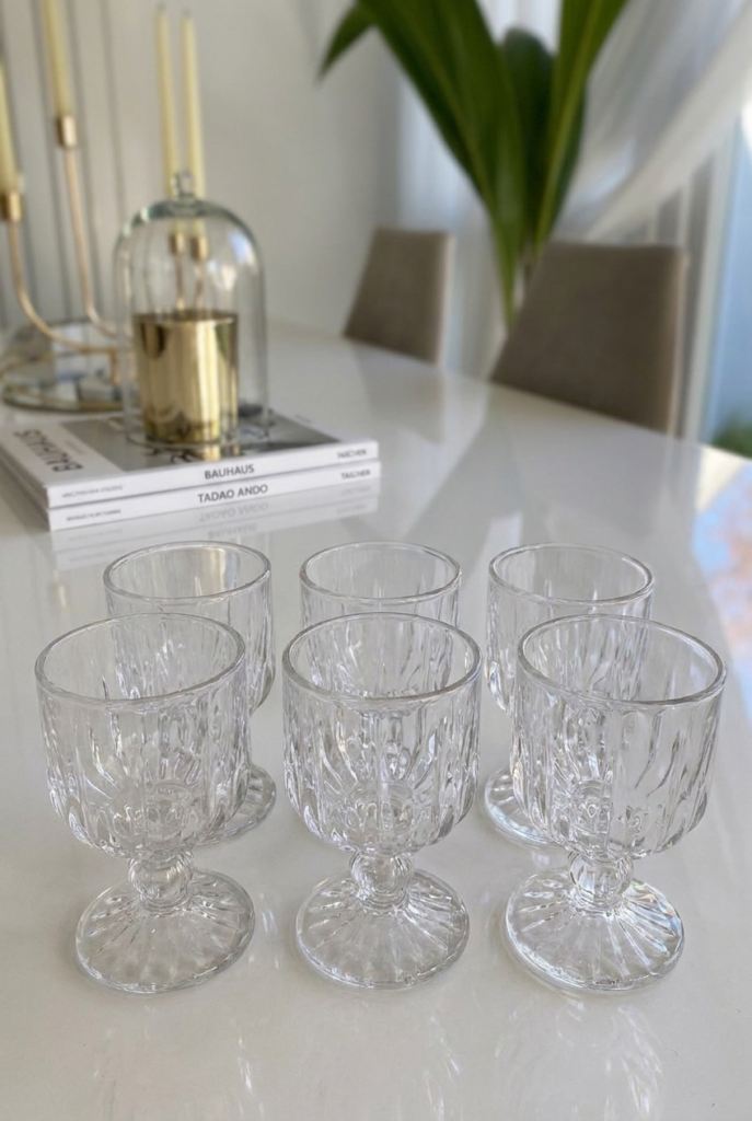 6'lı Kristal Desenli Kalın Cam Kahve Yanı Sunumluk Lokumluk Seti – Şeffaf Cam Sunum Kasesi, Ayaklı Mini Tatlılık, Çikolatalık, Lokumluk, Kuruyemiş ve İkramlık Sunum Bardağı