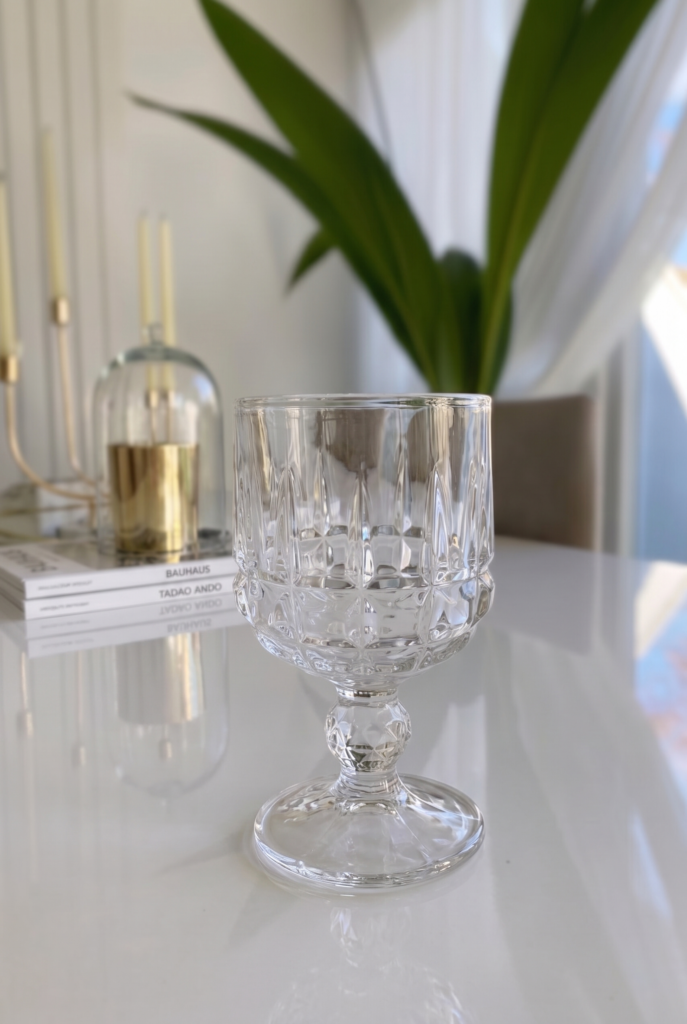 6'lı Kare Kristal Desenli Ayaklı Cam Lokumluk Kahve Yanı Sunumluk Seti – Kalın Cam Şeffaf İkramlık, Çikolatalık, Mini Tatlı Sunum Kasesi, Dekoratif Cam Sunumluk